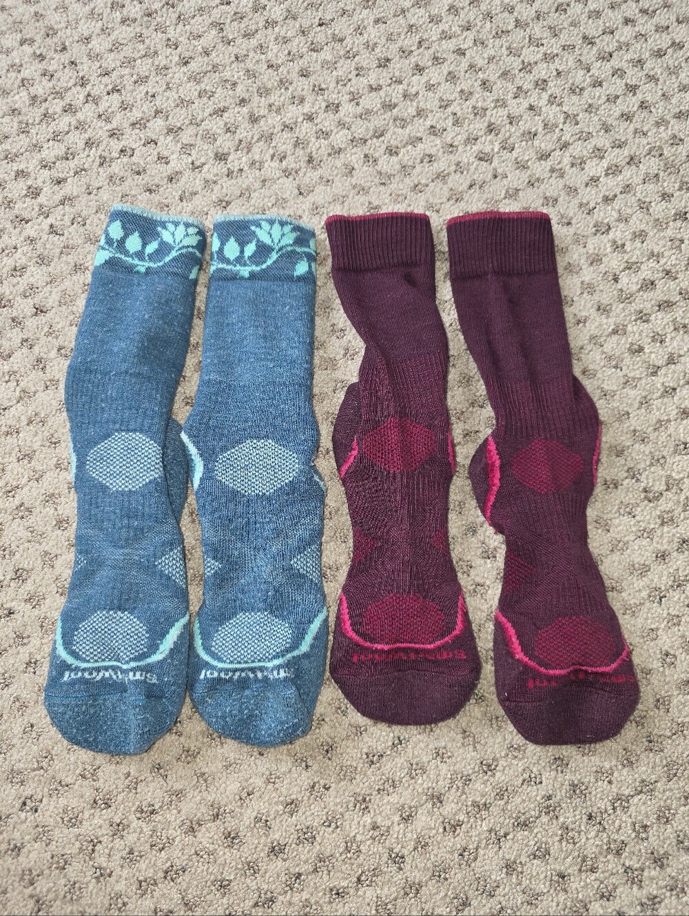 Smartwool LARGE Women's Washed Crew Socks in Teal and Burgundy (Bundle)